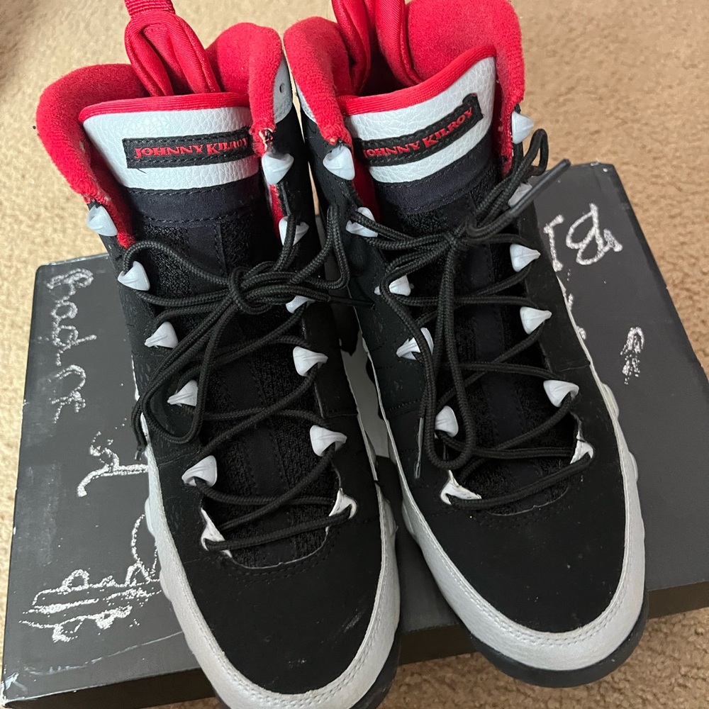 Used But great condition sneakers